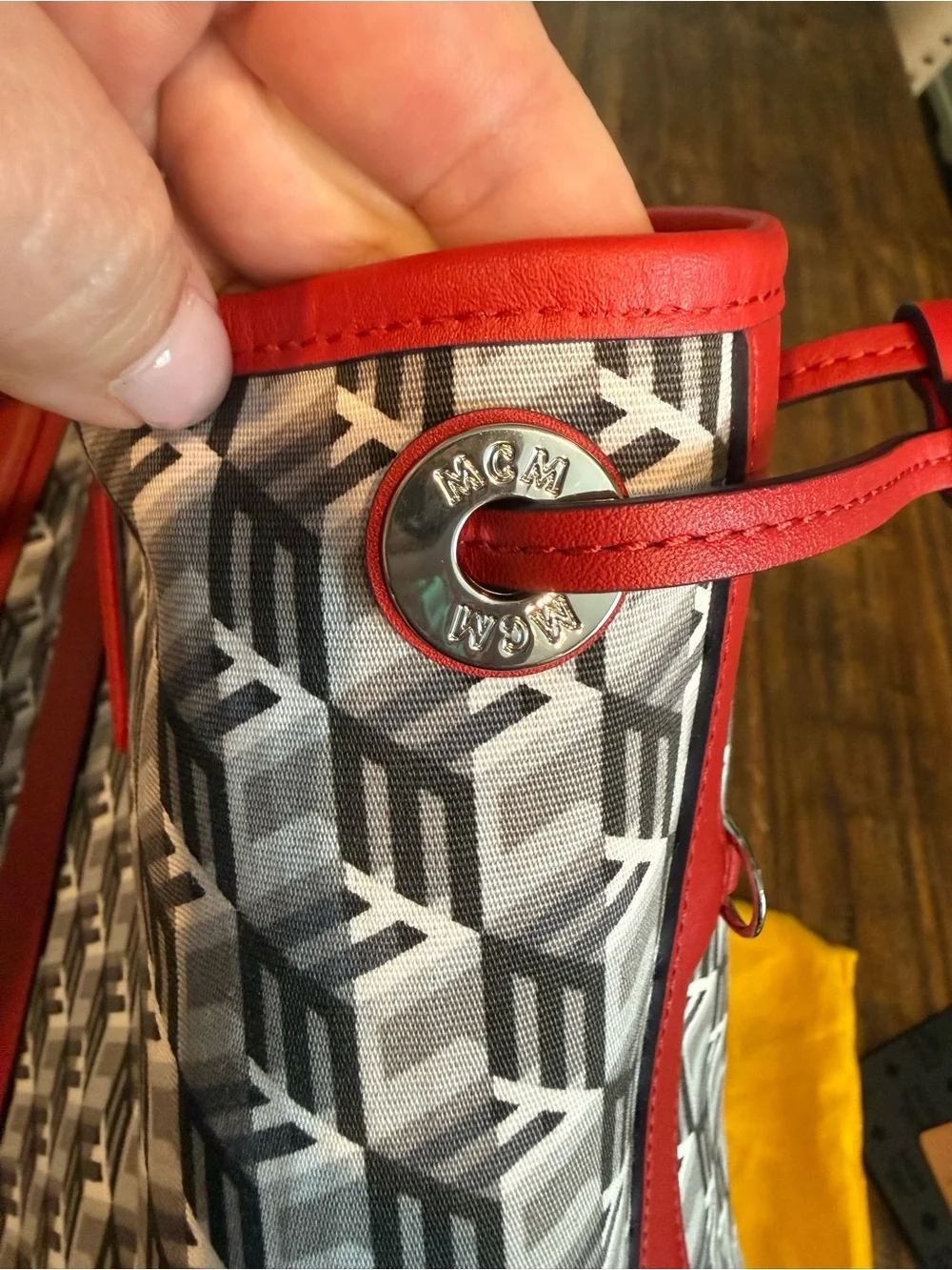 MCM Red Visetos Logo Tote with Navy Motif - Picture 7 of 8
